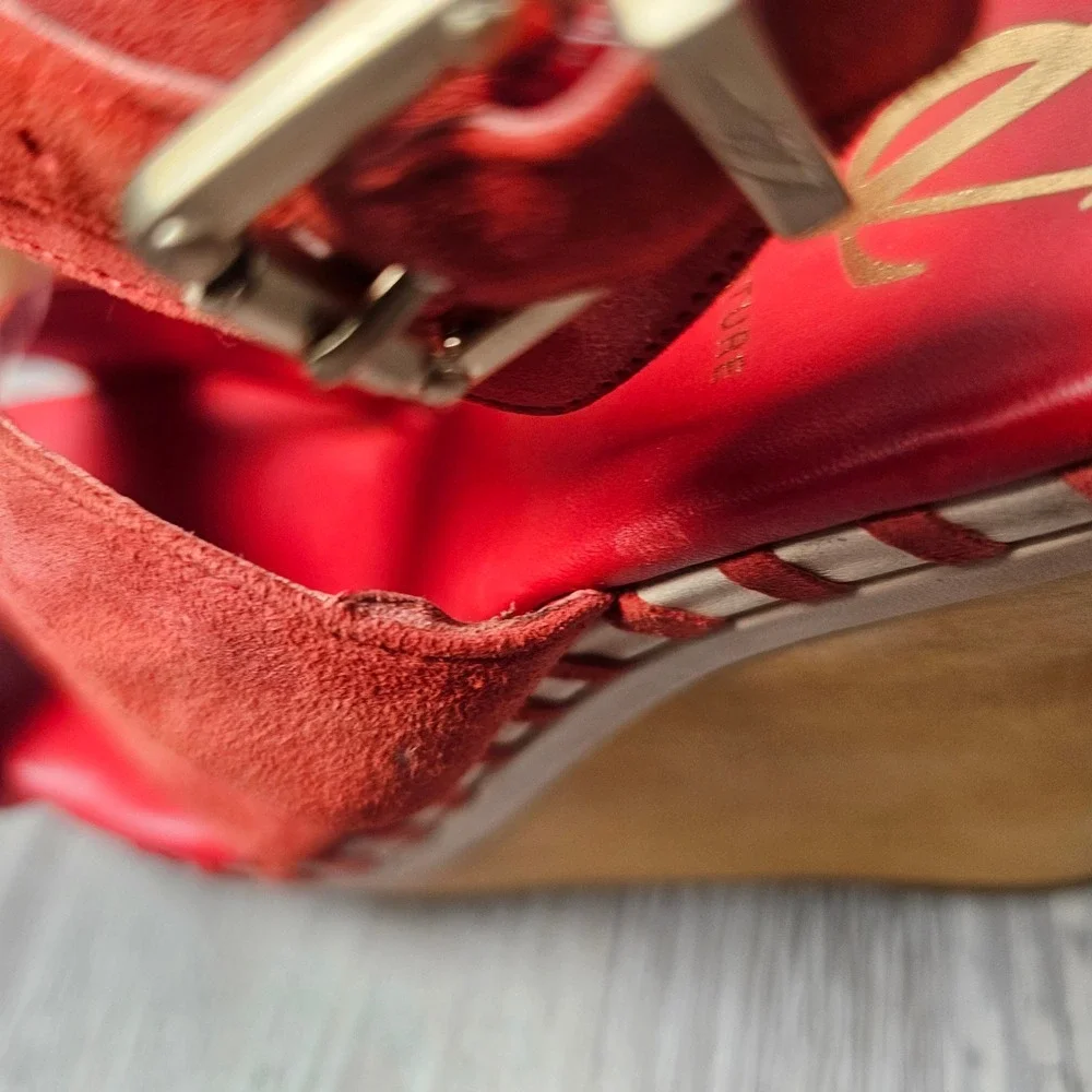 VC Signature Lene Wedge Sandals Women 8.5 Red Suede Wood Platform 70s Boho